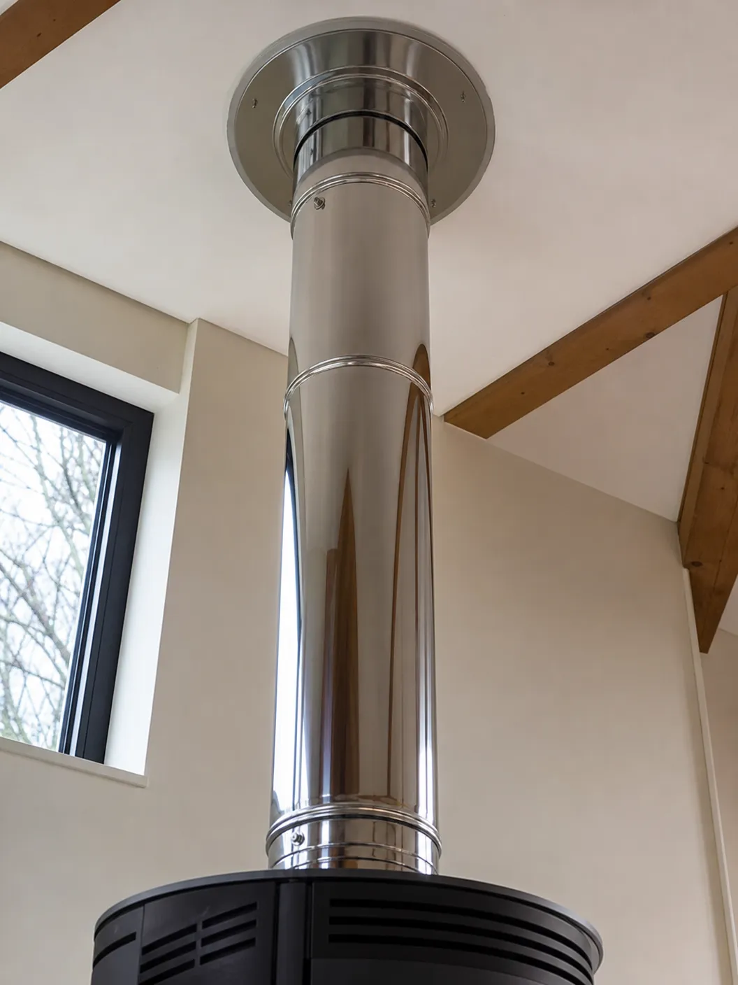 Conduit de fumée inox double paroi, installation conforme pour poêle à granulés
